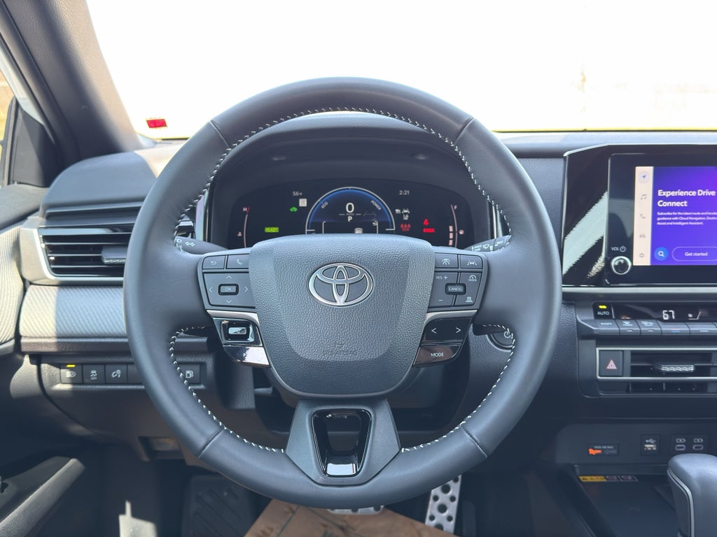 2025 Toyota Camry Hybrid SE