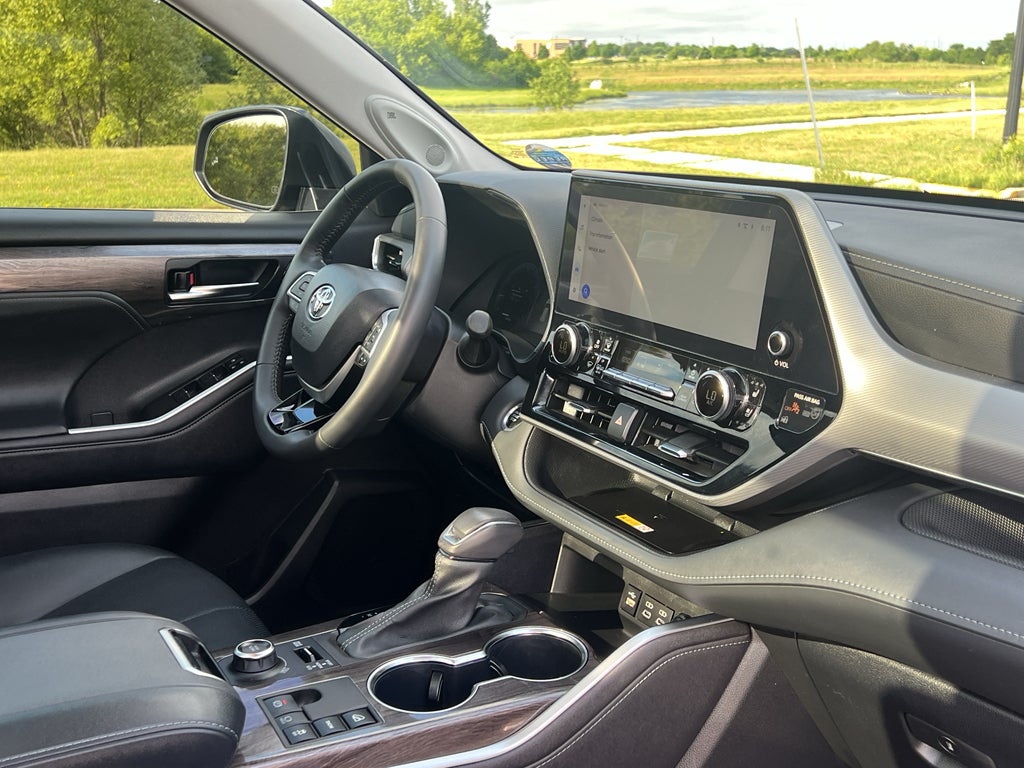 2024 Toyota Highlander Platinum