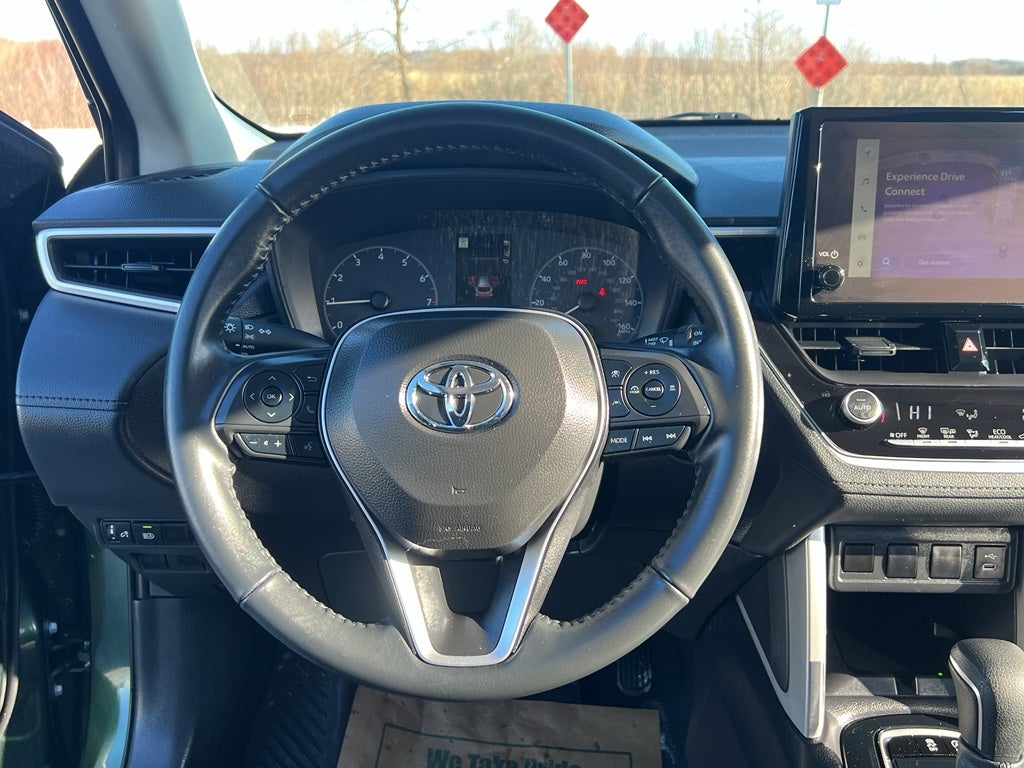 2024 Toyota Corolla Cross LE