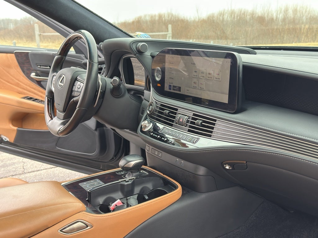 2023 Lexus LS 500 Luxury Package