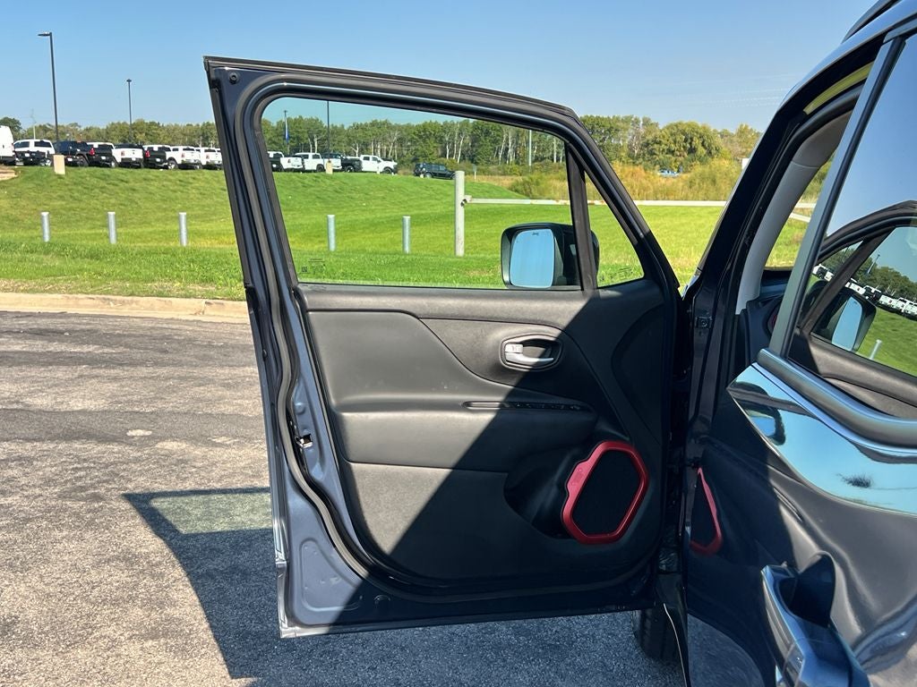 2023 Jeep Renegade Trailhawk