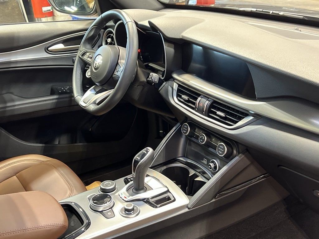 2024 Alfa Romeo Stelvio Ti