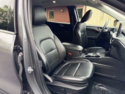 2025 Ford Escape Platinum