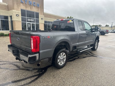 2024 Ford Super Duty F-250 Pickup LARIAT