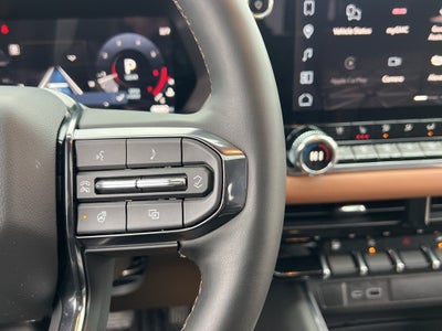 2025 GMC Canyon 4WD AT4