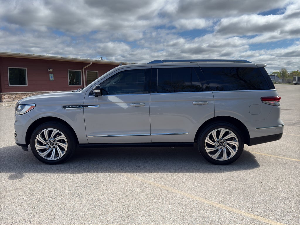 2024 Lincoln Navigator Reserve