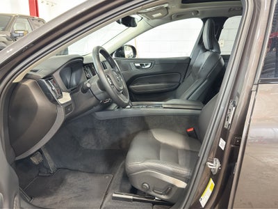 2025 Volvo XC60 Plus