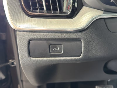 2025 Volvo XC60 Plus