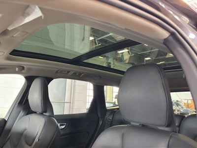 2025 Volvo XC60 Plus