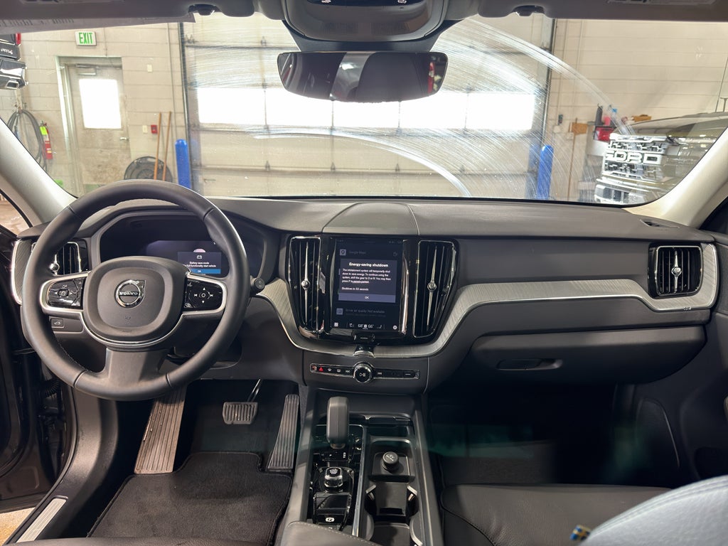 2025 Volvo XC60 Plus