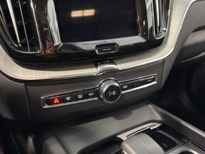 2025 Volvo XC60 Plus