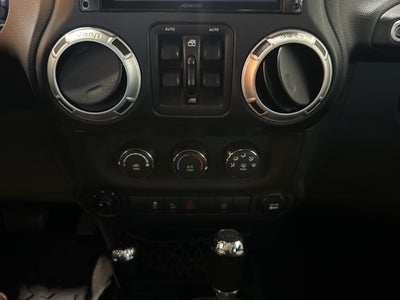 2018 Jeep Wrangler JK Unlimited Sahara
