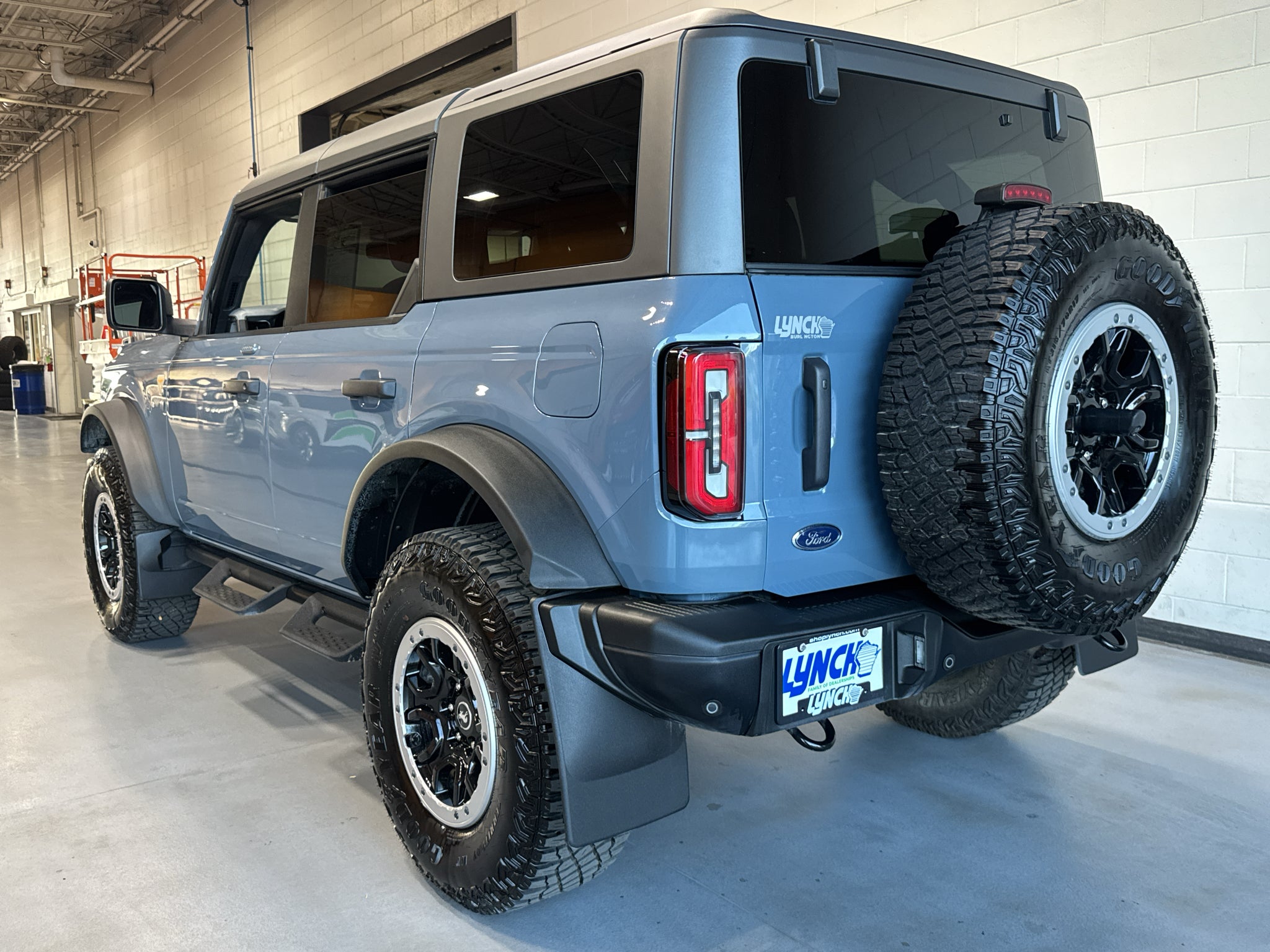 2023 Ford Bronco Base