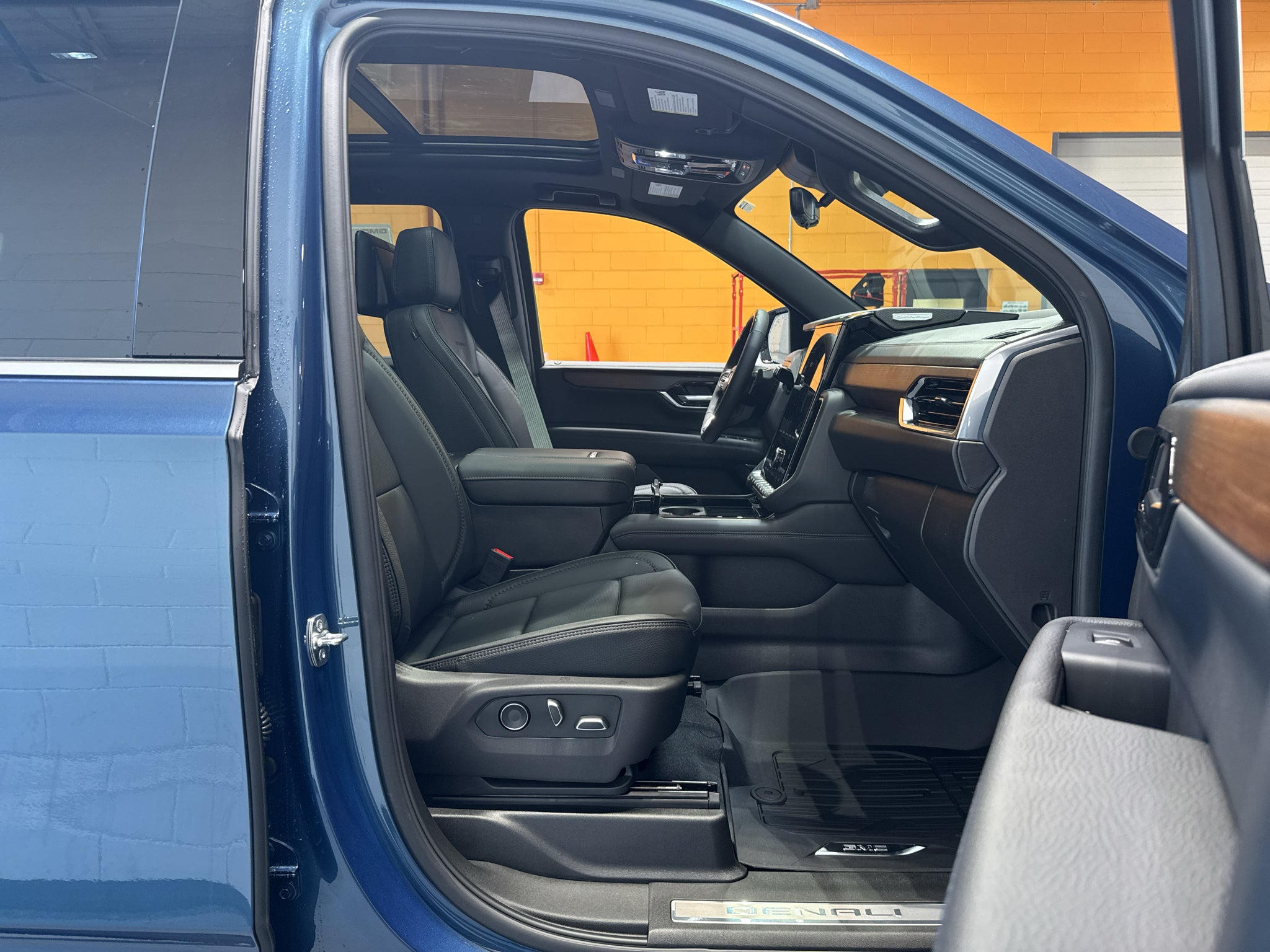 2027 GMC Yukon XL Denali