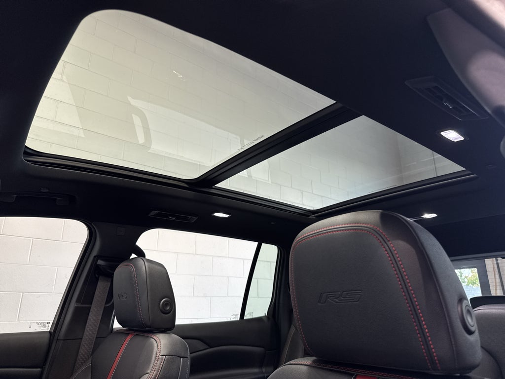 2025 Chevrolet Traverse RS