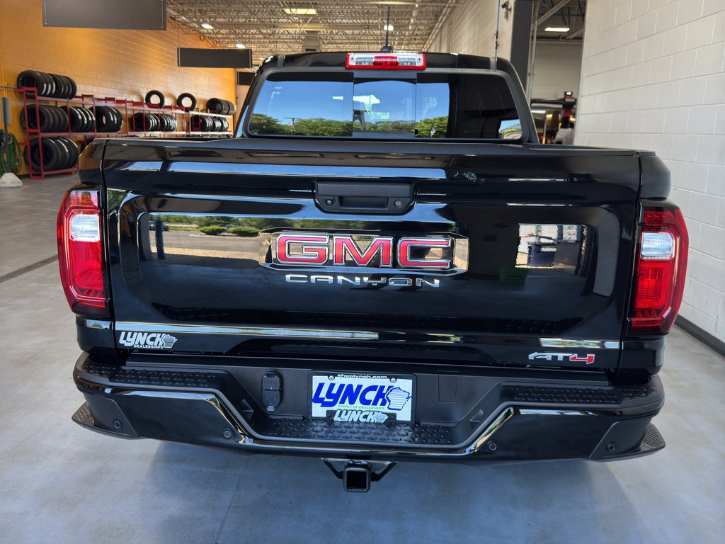 2024 GMC Canyon AT4