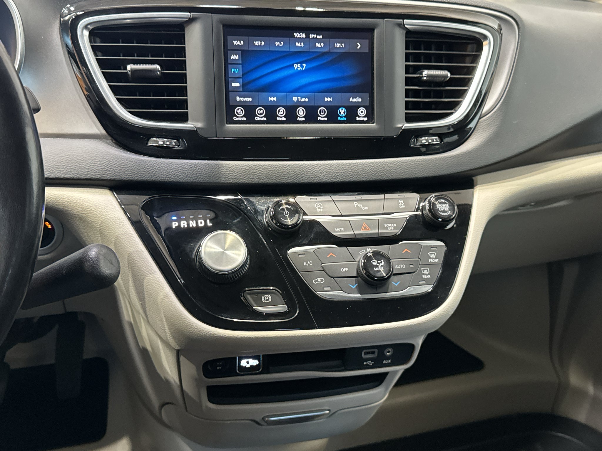 2020 Chrysler Pacifica Touring L