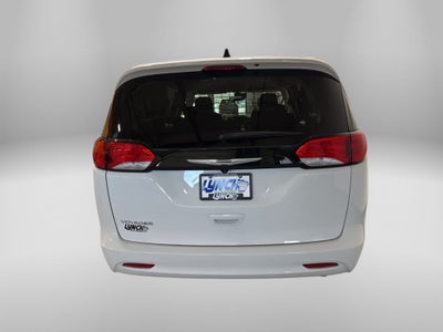 2024 Chrysler Voyager LX