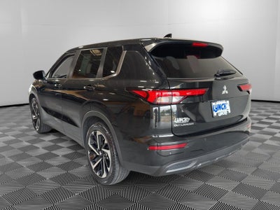 2022 Mitsubishi Outlander ES
